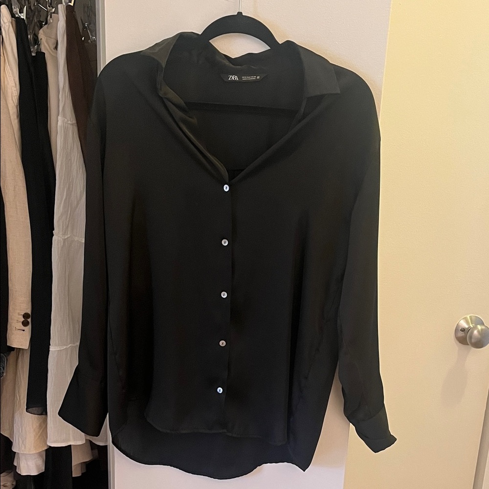 Zara Women's Black Button Down Shirt
